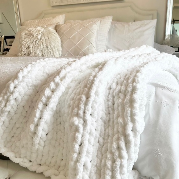 Chunky knit Small-Hand made crochet throw blankets - Picture 6 of 16